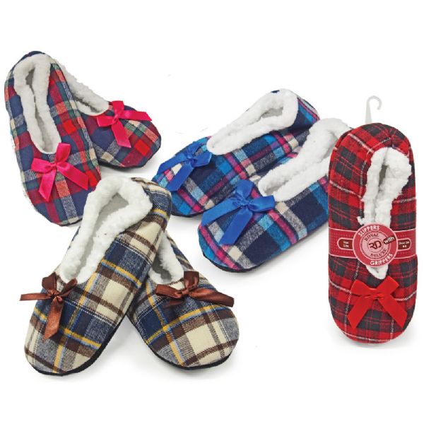 Plush Slipper With Gripper Bottom Plaid Design